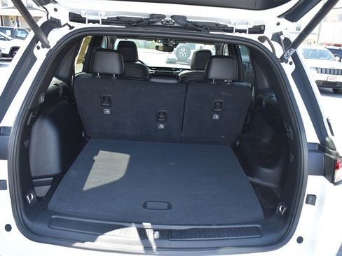 Used 2023 Jeep Grand Cherokee Altitude image 29