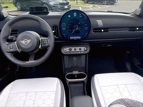 Certified 2025 MINI Cooper S image 17