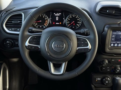 Used 2019 Jeep Renegade Latitude w/ Safety & Security Group II image 27