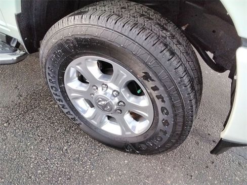 Used 2024 RAM 2500 Big Horn w/ Sport Appearance Package image 17