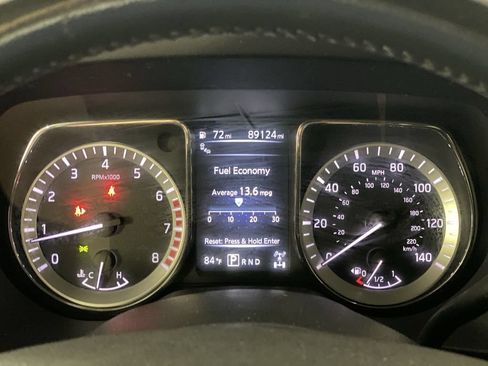 Used 2017 Nissan Titan SL AWD/4WD image 11