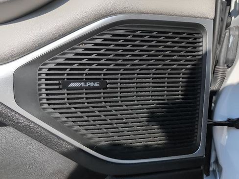 Used 2025 Jeep Wagoneer 4WD image 16