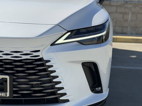 New 2026 Lexus RX 450h AWD image 7