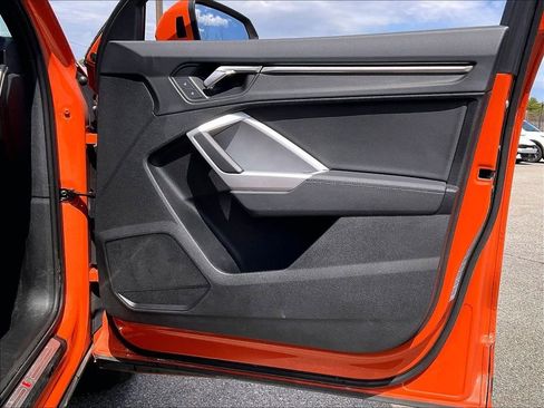 Used 2025 Audi Q3 2.0T Premium image 11