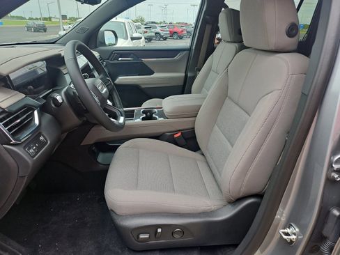 New 2026 GMC Acadia Elevation FWD image 7