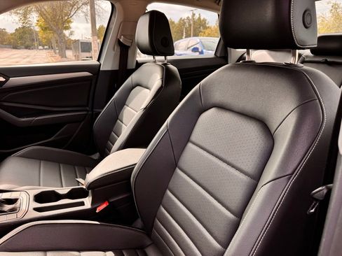 Used 2024 Volkswagen Jetta SE image 15