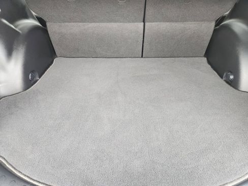 Used 2017 Toyota RAV4 Limited FWD image 33