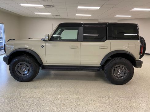 New 2025 Ford Bronco Outer Banks w/ Sasquatch Package image 10
