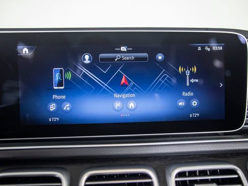 Used 2024 Mercedes-Benz GLS 450 4MATIC image 28