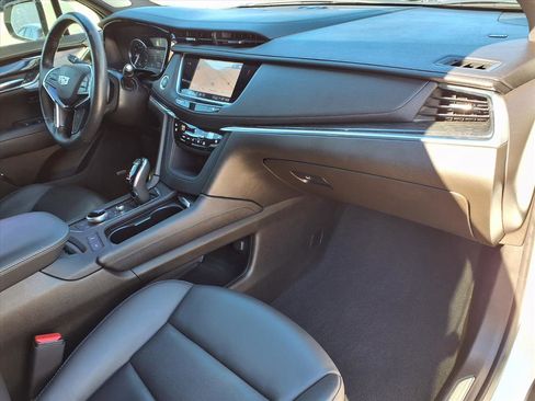 Certified 2023 Cadillac XT5 Premium Luxury image 8