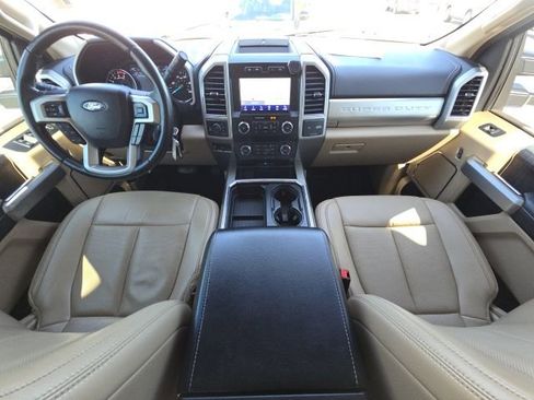 Used 2021 Ford F250 Lariat w/ Chrome Package image 26