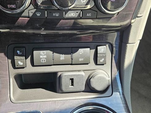 Used 2017 Buick Enclave Leather FWD image 12