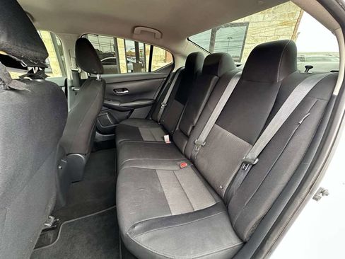 Used 2022 Nissan Sentra SV w/ Trunk Package FWD image 6