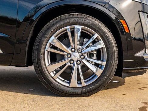 New 2025 Cadillac XT6 Premium Luxury w/ Platinum Package FWD image 9