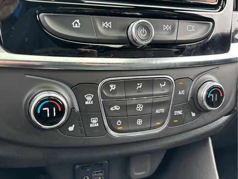 Certified 2023 Chevrolet Traverse RS w/ LPO, Floor Liner Package image 13