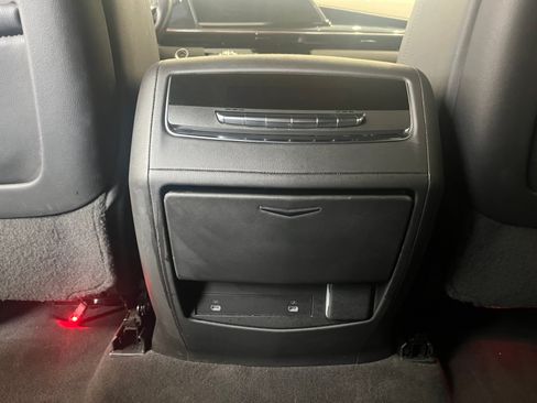 Used 2024 Cadillac Escalade ESV Sport AWD/4WD image 19