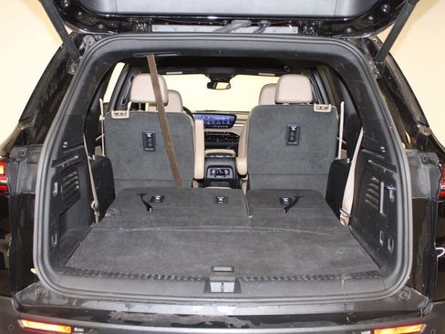 Used 2025 Buick Enclave Preferred image 41