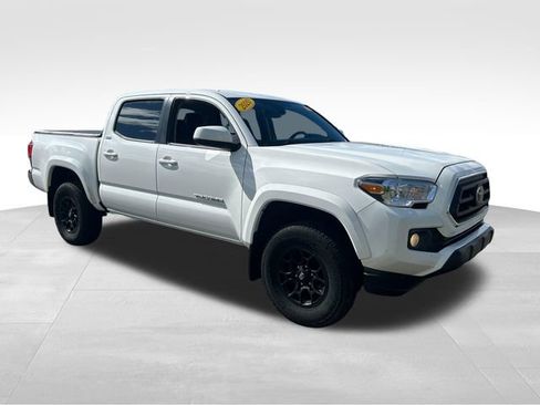 Certified 2020 Toyota Tacoma SR5 AWD/4WD image 7