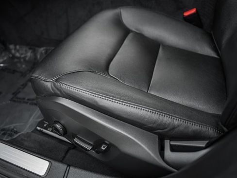 Certified 2022 Volvo S60 B5 Momentum w/ Premium Package image 30