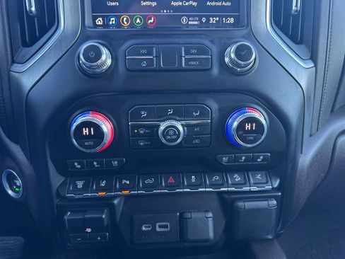 Used 2022 GMC Sierra 3500 Denali image 26