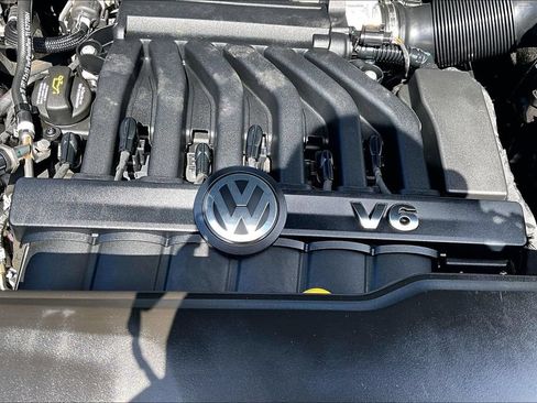 Used 2023 Volkswagen Atlas SE w/ Panoramic Sunroof Package FWD image 32