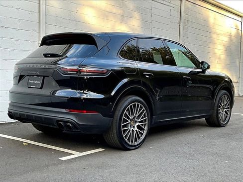 Certified 2023 Porsche Cayenne S Platinum image 17