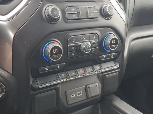 Used 2020 Chevrolet Silverado 1500 LT Trail Boss AWD/4WD image 15