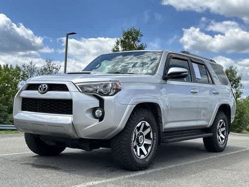 Used 2017 Toyota 4Runner TRD Off-Road Premium AWD/4WD image 19