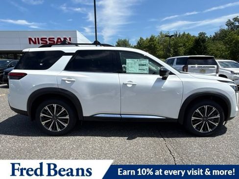 New 2026 Nissan Pathfinder Platinum AWD/4WD image 10