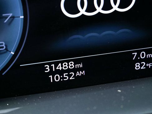 Used 2023 Audi Q8 Premium w/ Convenience Package AWD/4WD image 8