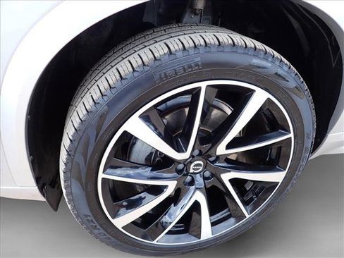 Used 2021 Volvo XC90 T6 Momentum w/ Climate Package AWD/4WD image 7
