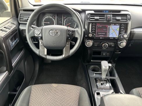 Certified 2024 Toyota 4Runner TRD Off-Road image 10