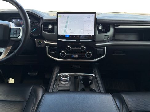 Used 2024 Ford Expedition XLT RWD image 21
