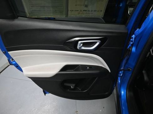 Used 2022 Jeep Compass Limited image 24