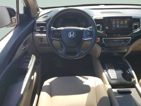 Used 2019 Honda Pilot Touring image 12