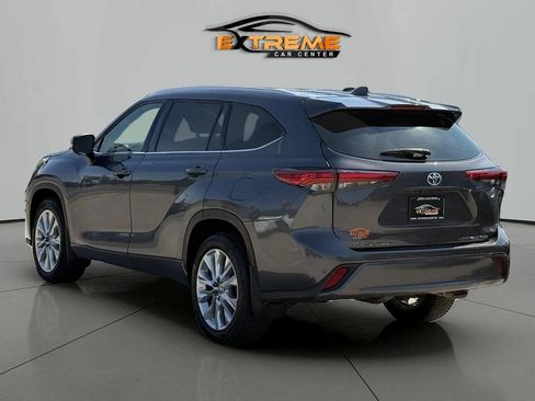 Used 2023 Toyota Highlander Limited AWD/4WD image 4