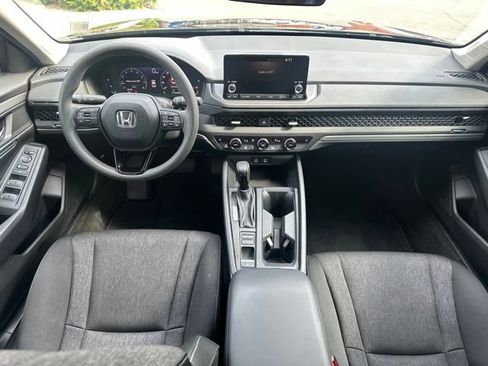 Used 2023 Honda Accord EX image 10