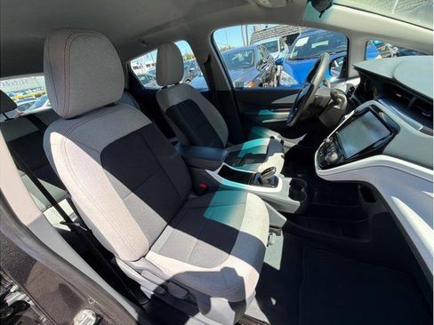 Used 2017 Chevrolet Bolt LT FWD image 17