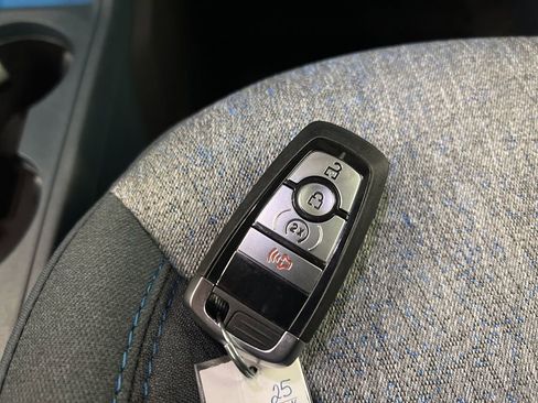 New 2025 Ford Maverick XLT w/ XLT Luxury Package image 36