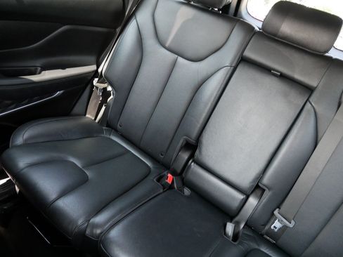 Used 2019 Hyundai Santa Fe AWD image 12