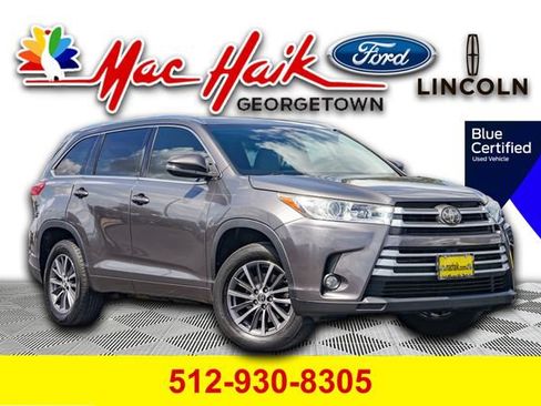 Used 2017 Toyota Highlander XLE FWD image 1
