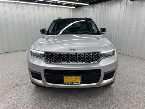 Used 2022 Jeep Grand Cherokee L Summit w/ Advanced Protech Group IV image 2