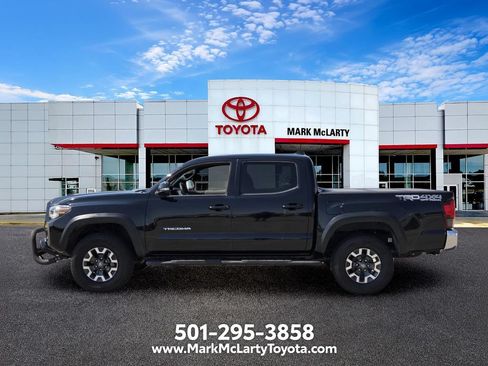 Used 2019 Toyota Tacoma TRD Off-Road AWD/4WD image 2