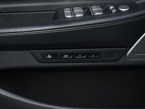 Used 2021 BMW 740i xDrive w/ Premium Package image 28