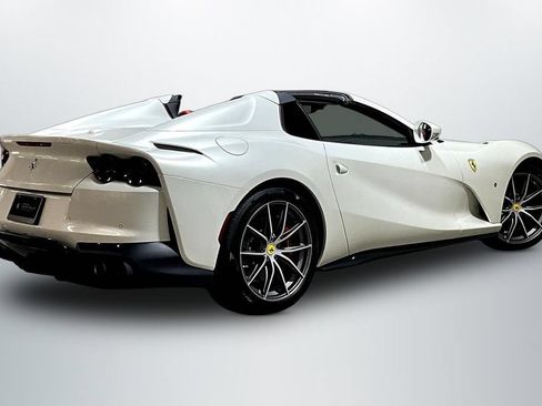 Used 2021 Ferrari 812 GTS RWD image 7