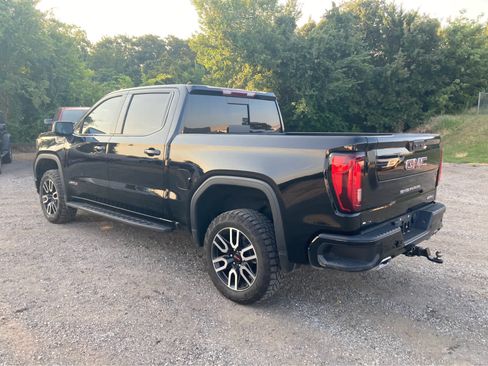 Used 2024 GMC Sierra 1500 AT4 w/ AT4 Premium Package AWD/4WD image 5
