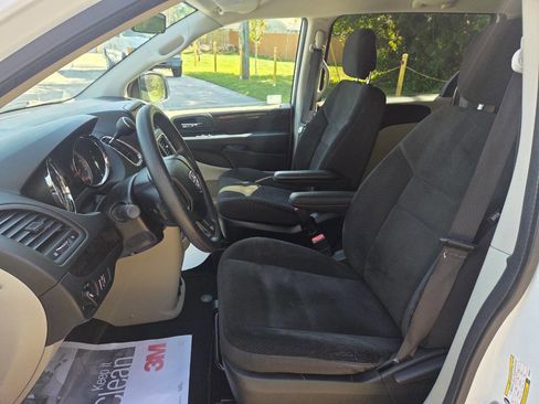 Used 2017 Dodge Grand Caravan SE w/ Power Window Group image 8