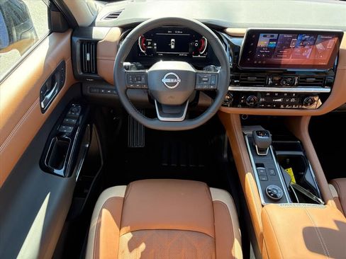 New 2026 Nissan Pathfinder Platinum image 24