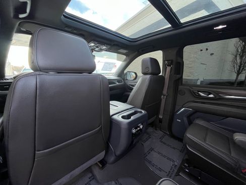 Used 2024 GMC Yukon XL Denali image 46