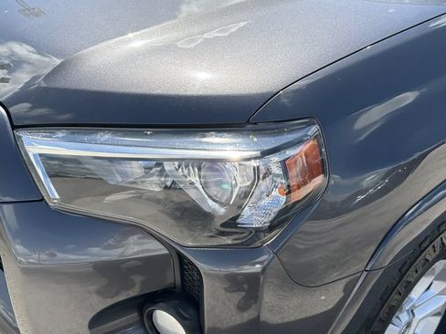 Used 2016 Toyota 4Runner SR5 AWD/4WD image 8